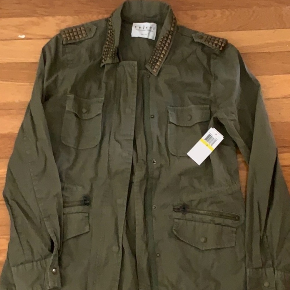 Utility spring jacket